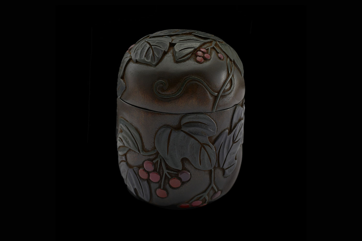 川添日記 草木彫の茶筒