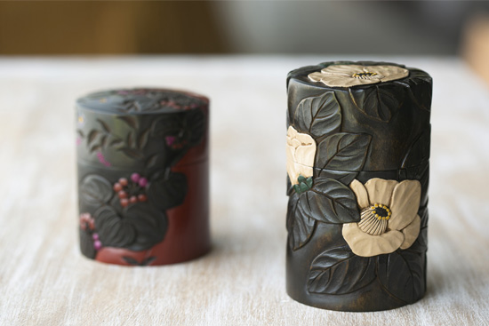 川添日記 草木彫 うるしの器 | 刳りぬきの木に季節を彫った うるしの器