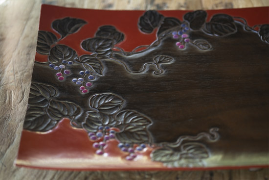 川添日記 草木彫 うるしの器 | 刳りぬきの木に季節を彫った うるしの器